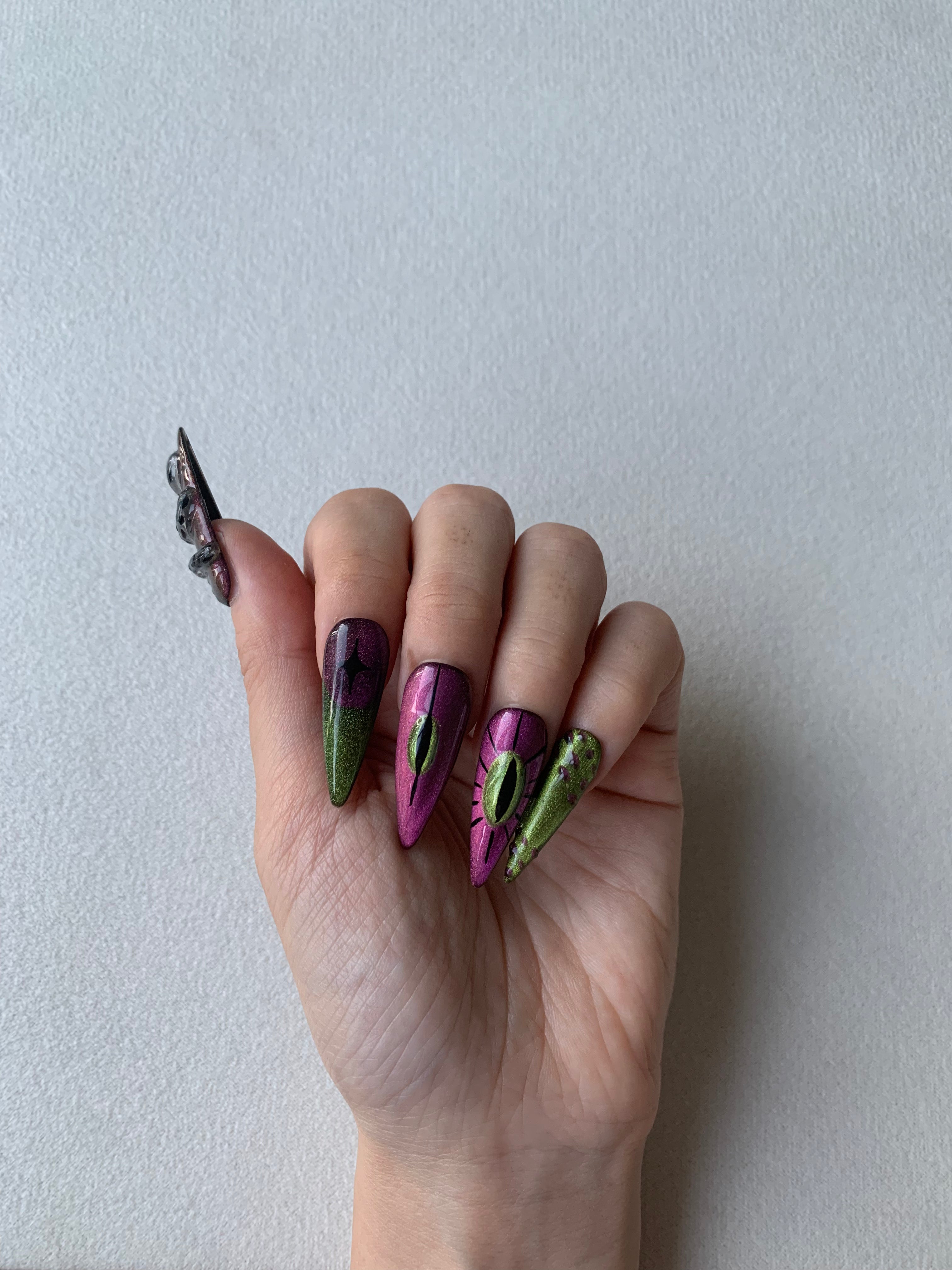 Forest Whisper Green Handmade Press-On Nails for Nature-Inspired Looks