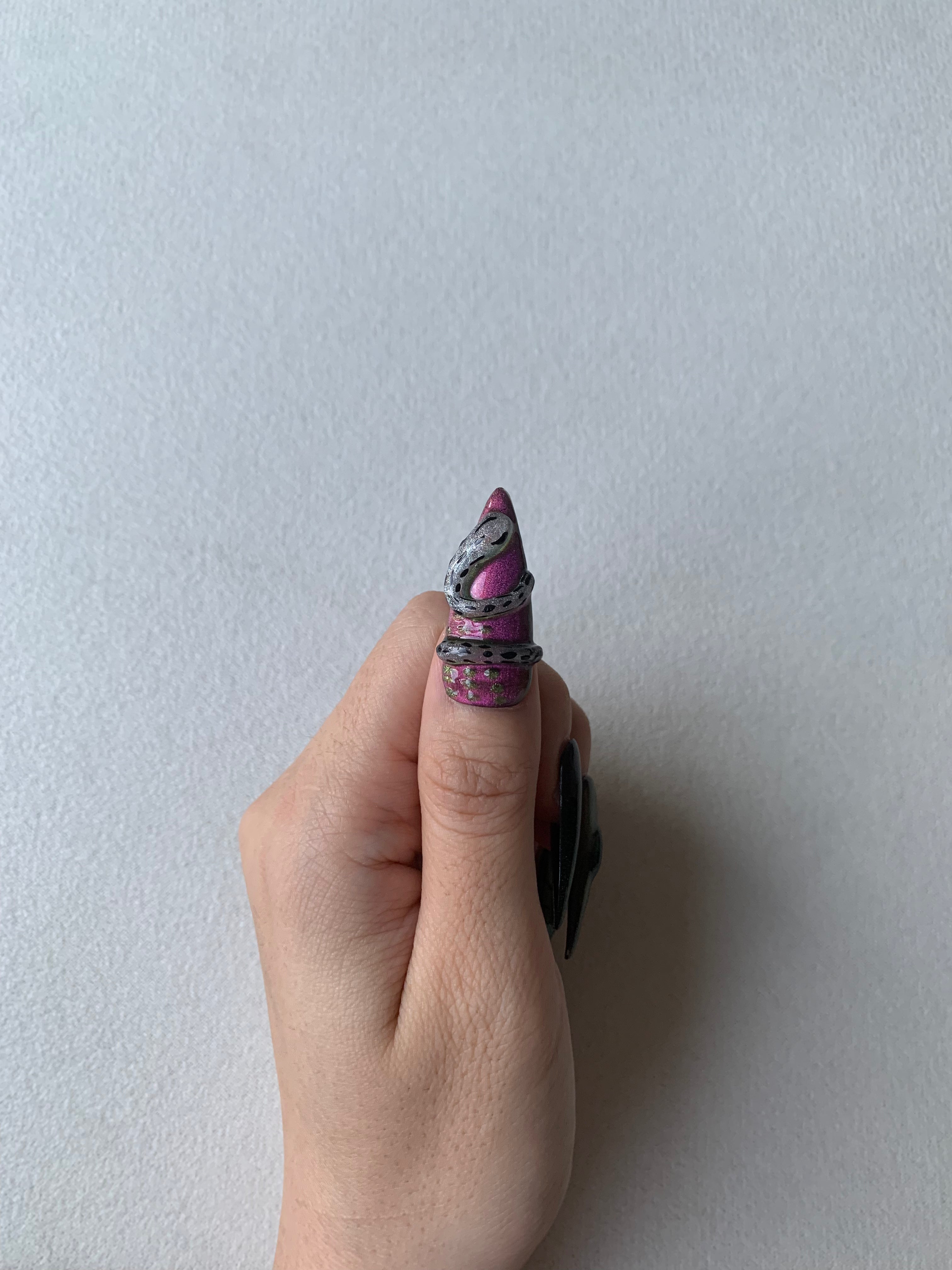 Forest Whisper Green Handmade Press-On Nails for Nature-Inspired Looks