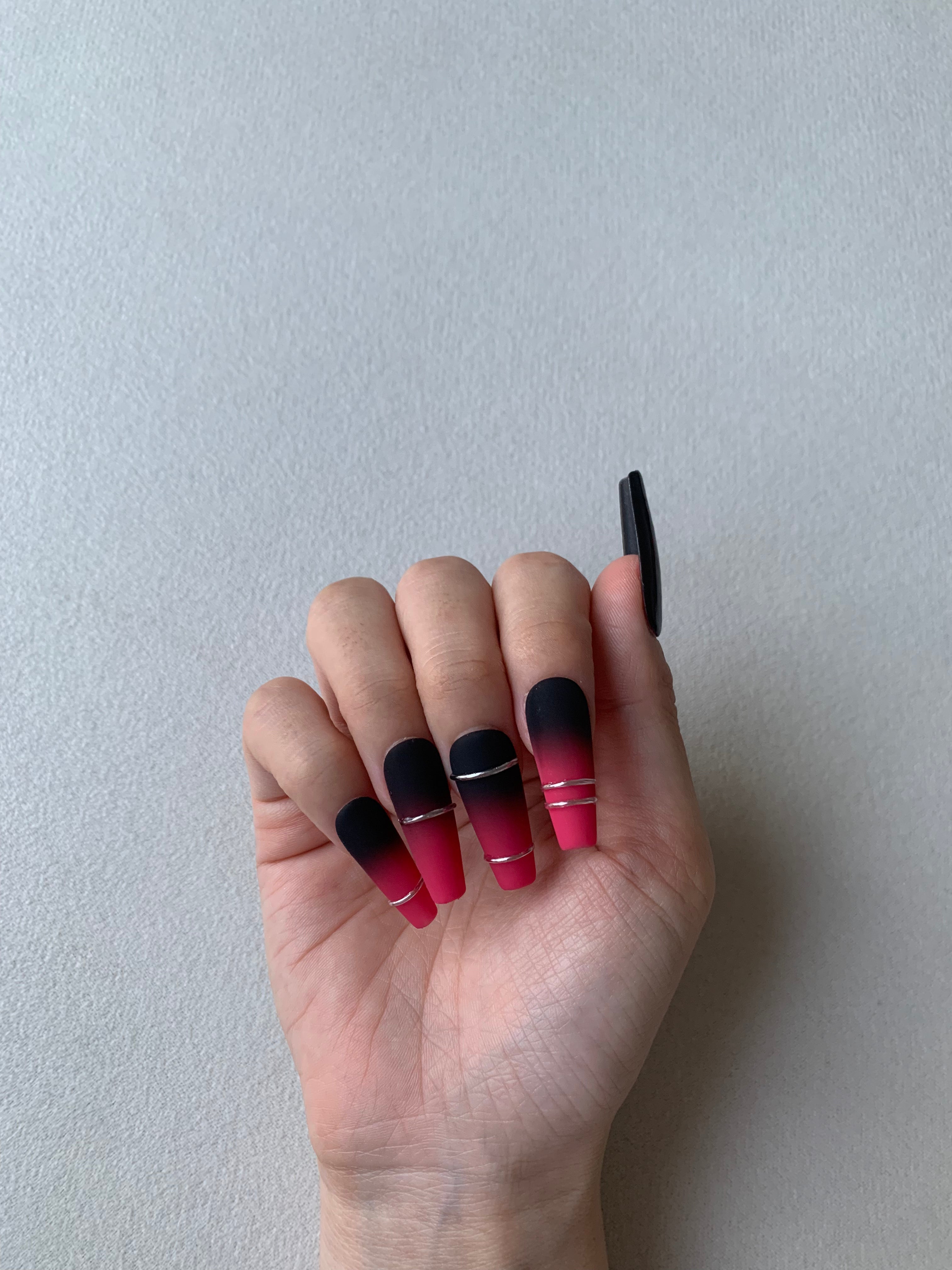 Ebony Rose Black Floral Handmade Press-On Nails for Romantic Looks