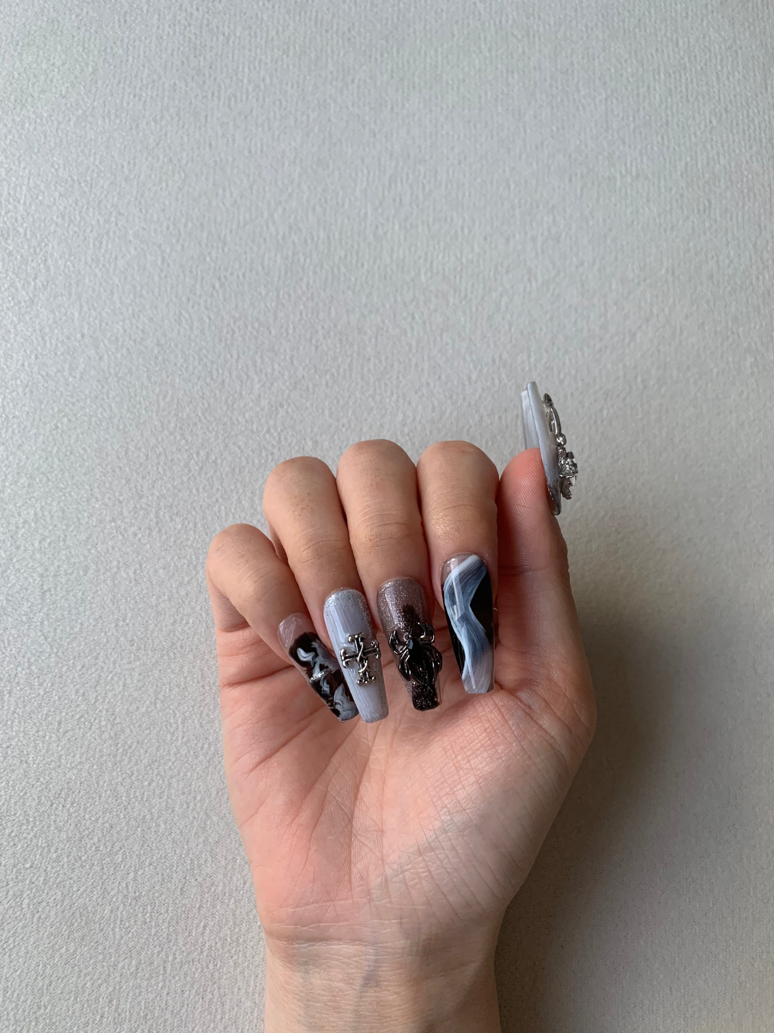 Ice Blue Mist Blue Handmade Press-On Nails for Winter Style